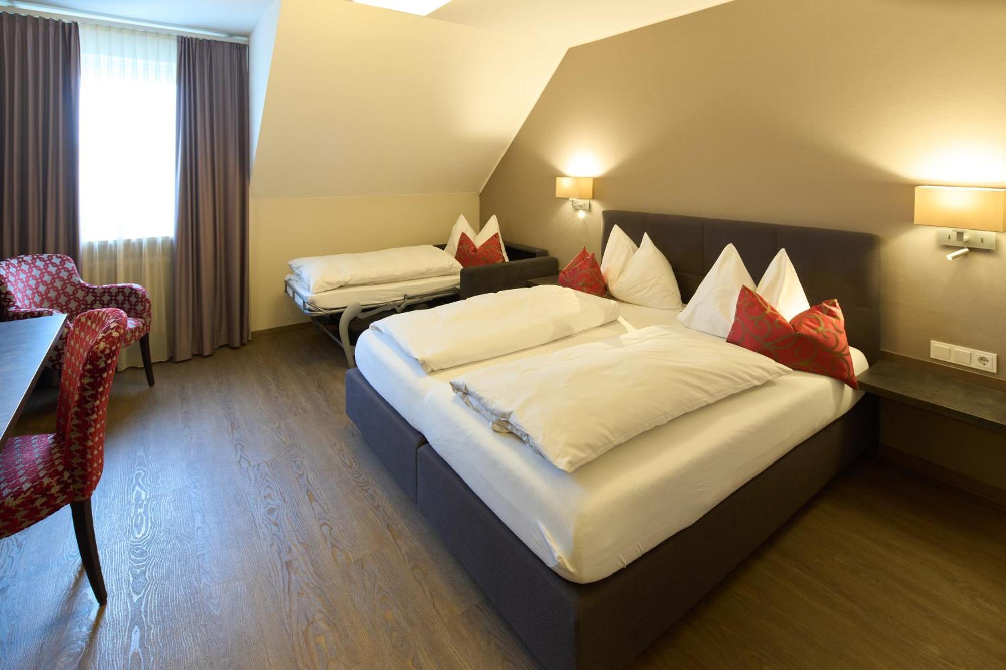 Hotel Staffler Оделцхаузен Екстериор снимка